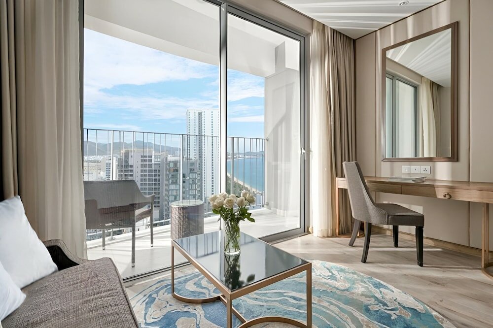 Фото Panorama Beachfront Nha Trang by Lyn Condotel