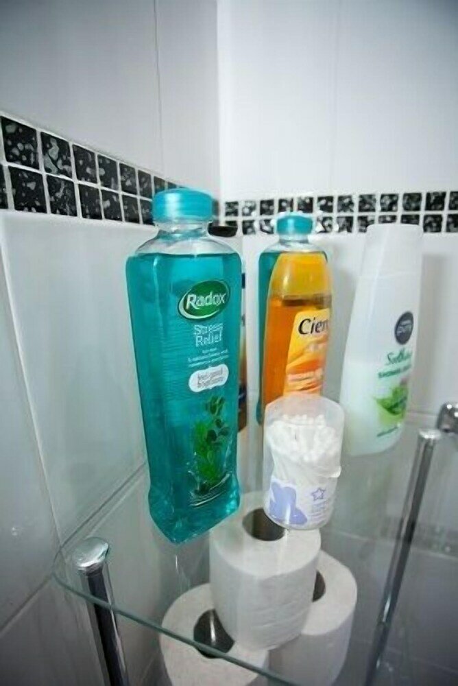 Фото Victoria Centre Apartments & Annexe