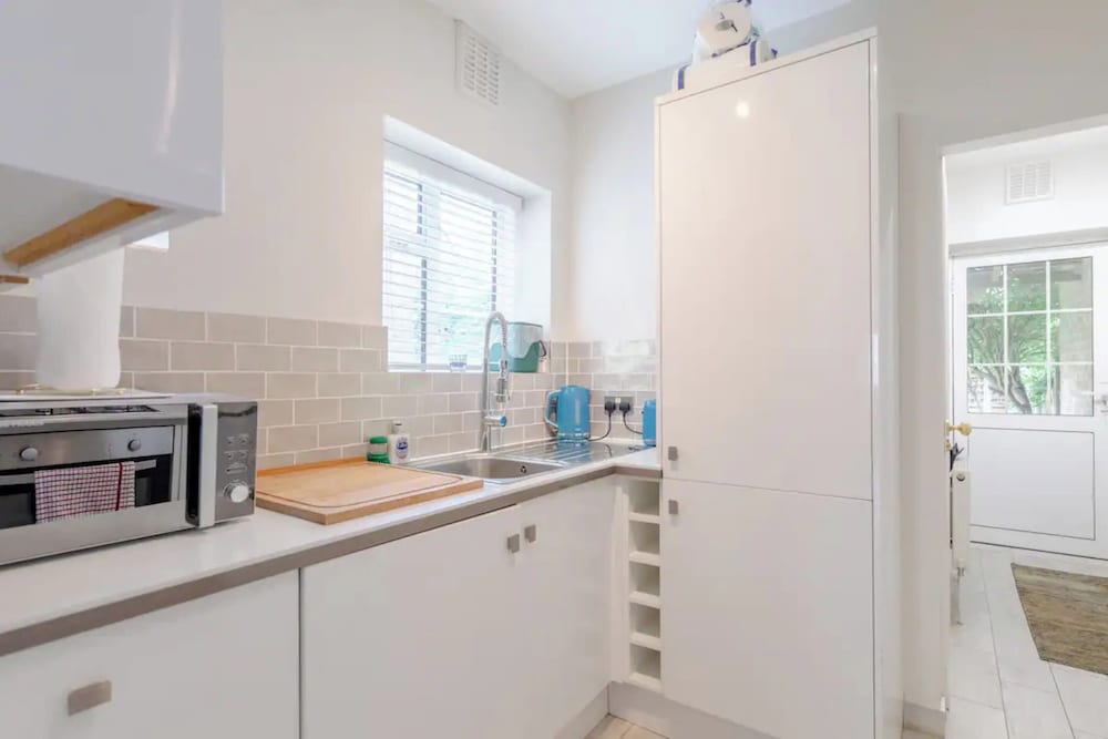 Фото Spacious 1bd Flat With Garden - Hampstead Heath