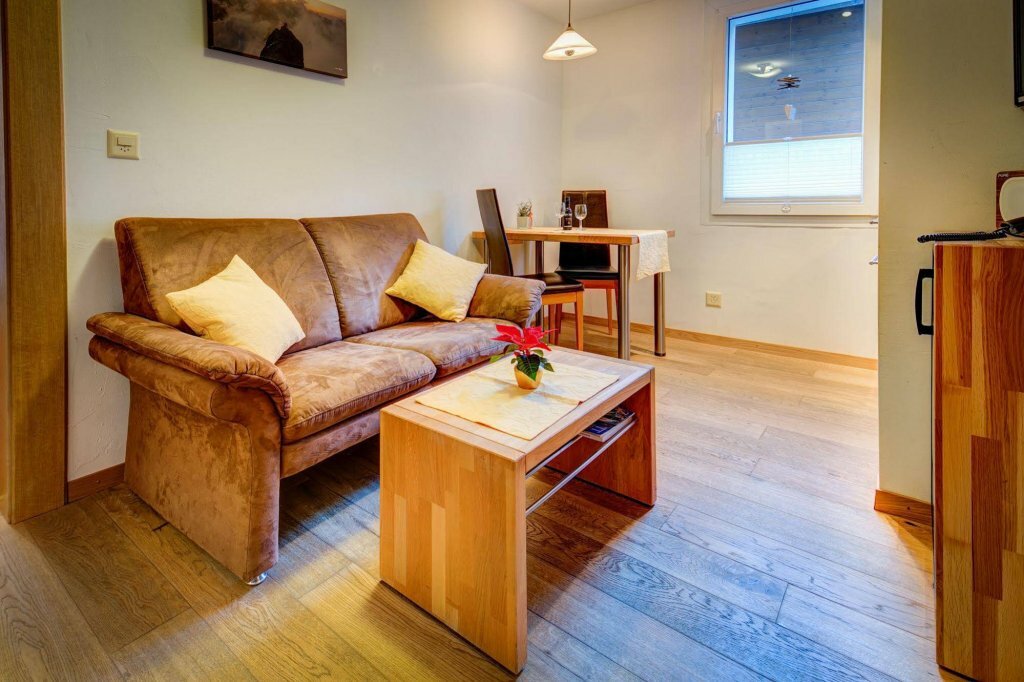 Фото Alpine Lodge