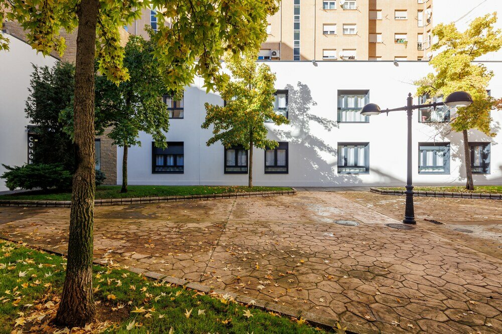 Фото Apartamentos Congreso Parking Gratuito