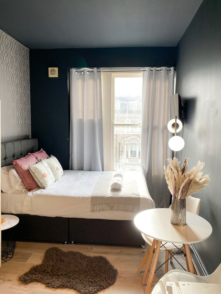 Фото Holland Road Stays