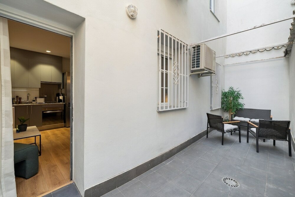 Фото Limehome Madrid Calle de Santa Ana