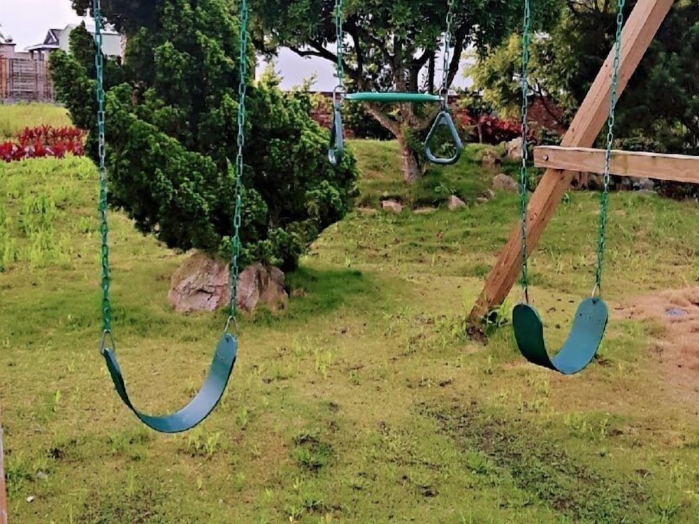 Фото Leisure Pavilion House B&b