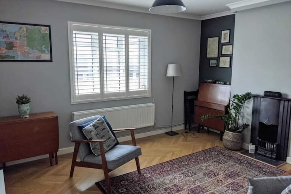 Фото Cozy 1 Bedroom Apartment in Maida Vale