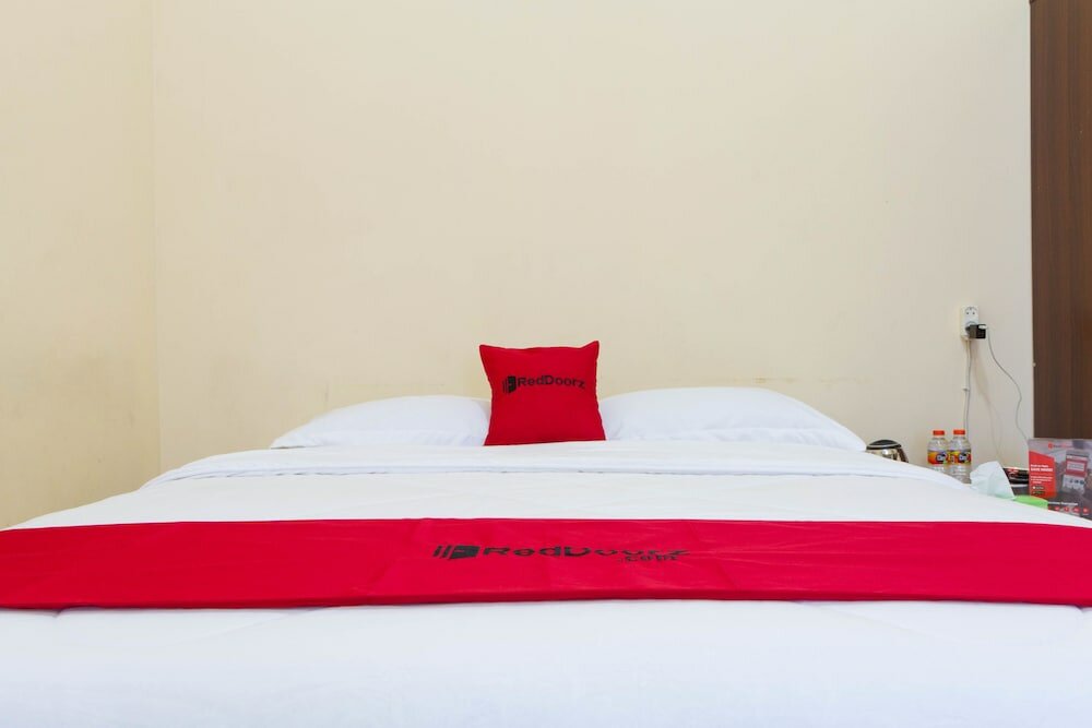 Фото RedDoorz @ Pataruman Garut