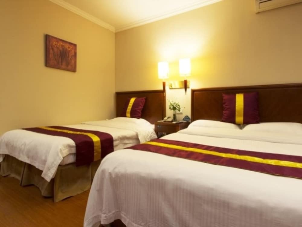 Фото Green Tree Inn Zhenjiang Zhongyang Street Rt-mart