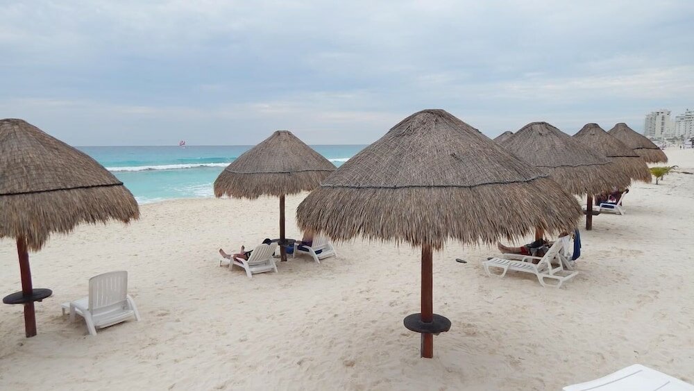 Фото Solymar Cancun Condos