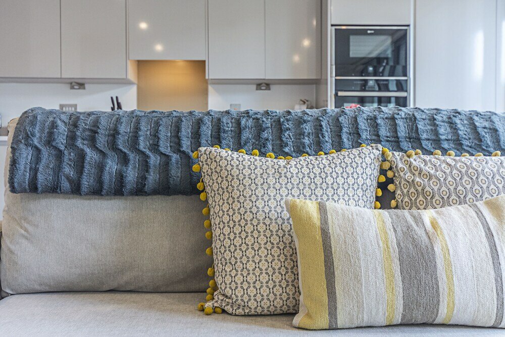 Фото Stunning Brand New Westminster Apartment