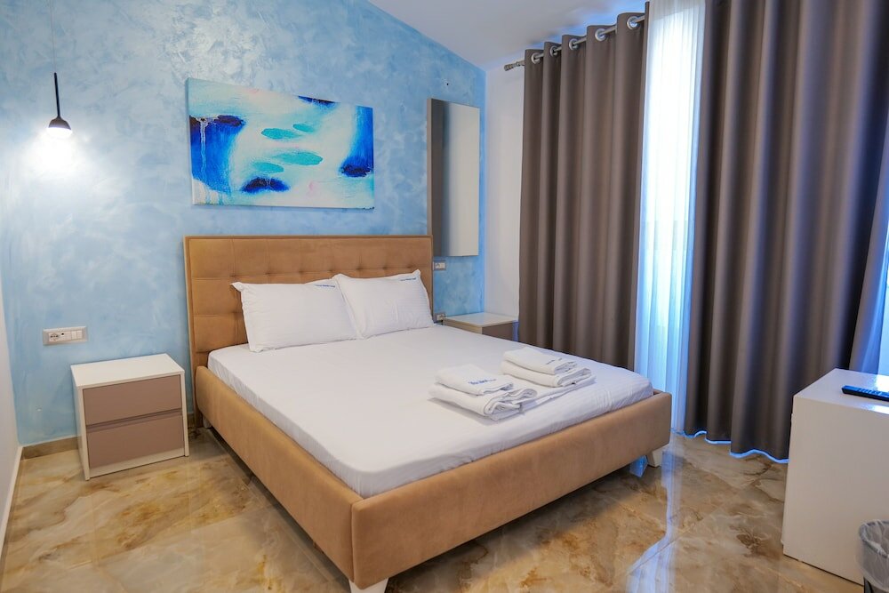 Фото 3 Island Hotel