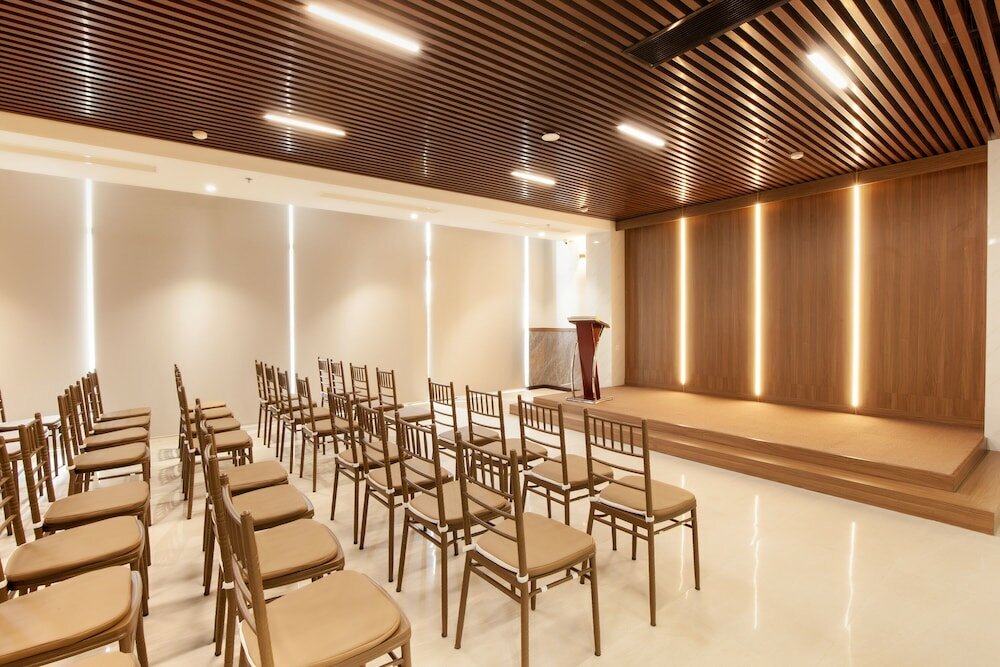 Фото Merlot Hotel