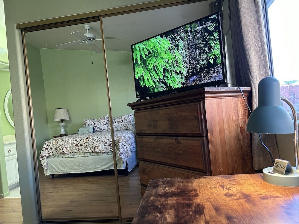 Фото Private bedroom in Country house near wineries