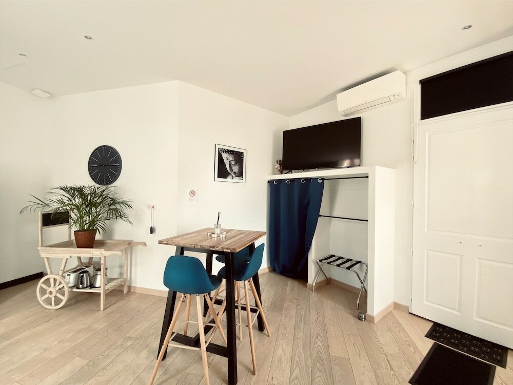 Фото 26 Rue du Grand Maurian