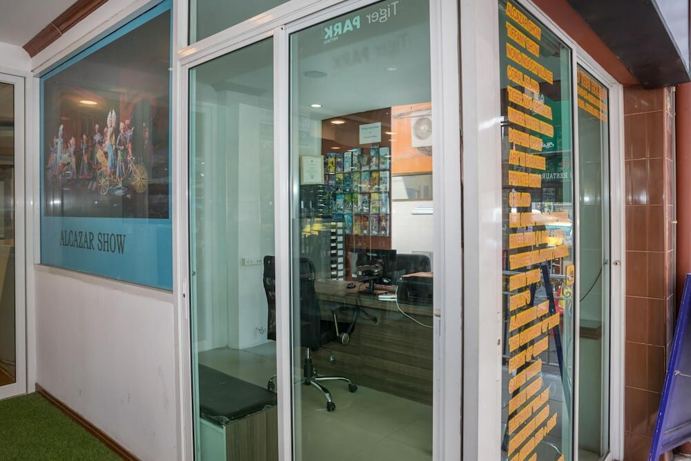 Фото Regenta Central Residency