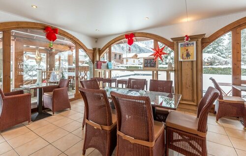 Внешний вид отеля Hotel L'Oustalet в Шамони-Мон-Блане, фото 4