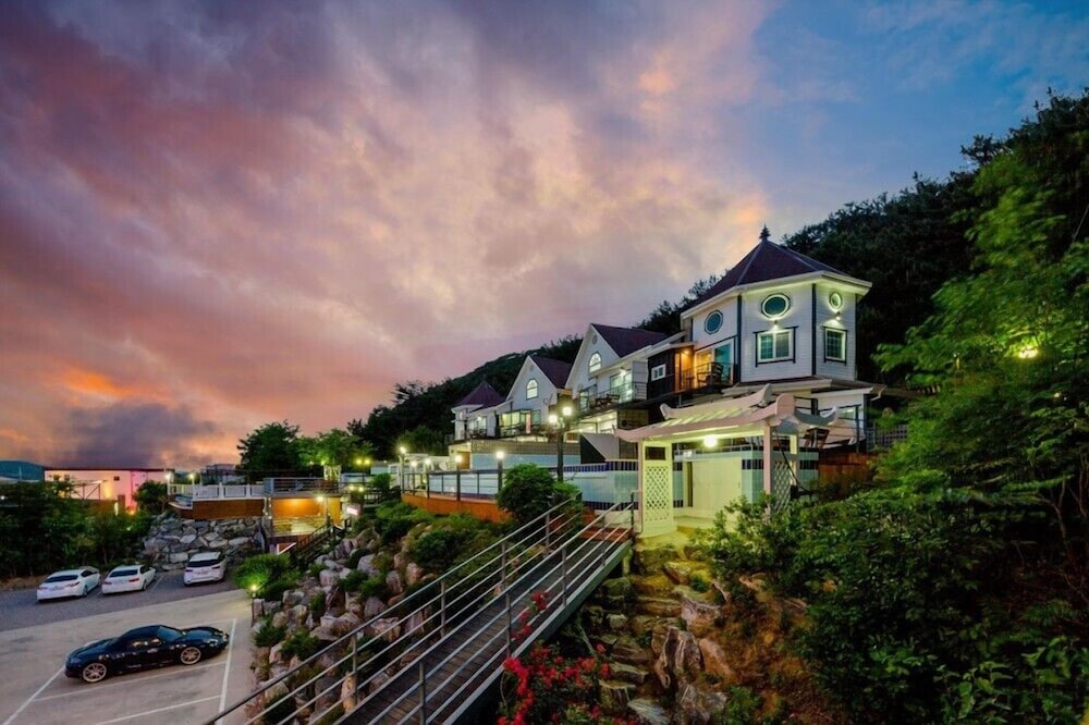 Фото Pool Villa 1-2 Pension