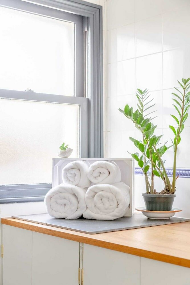 Фото Spacious 3 Bedroom Flat in Brixton