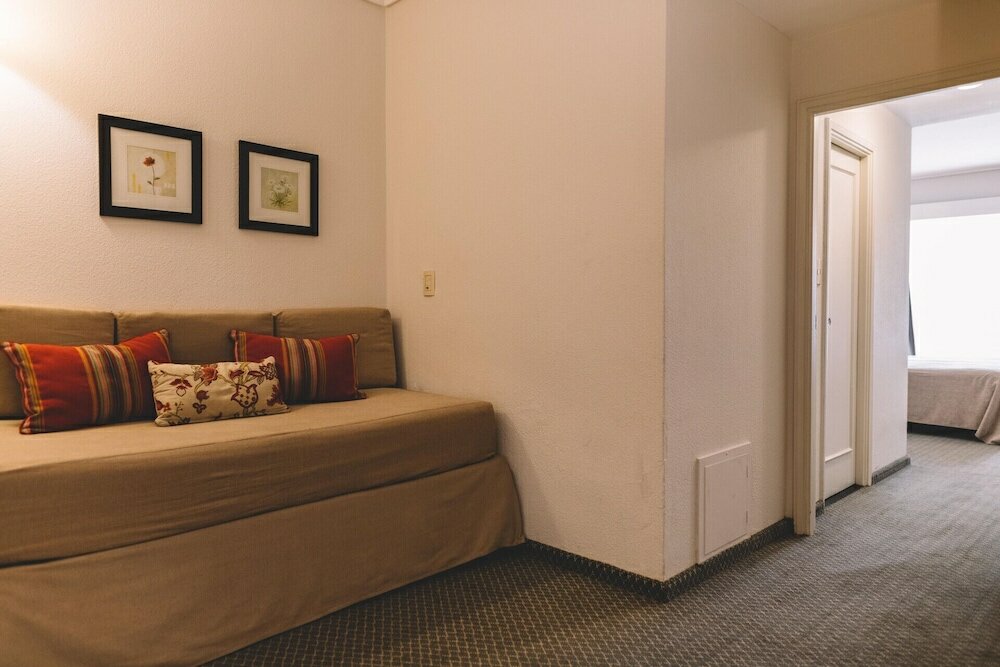 Фото Dos Reyes Hotel