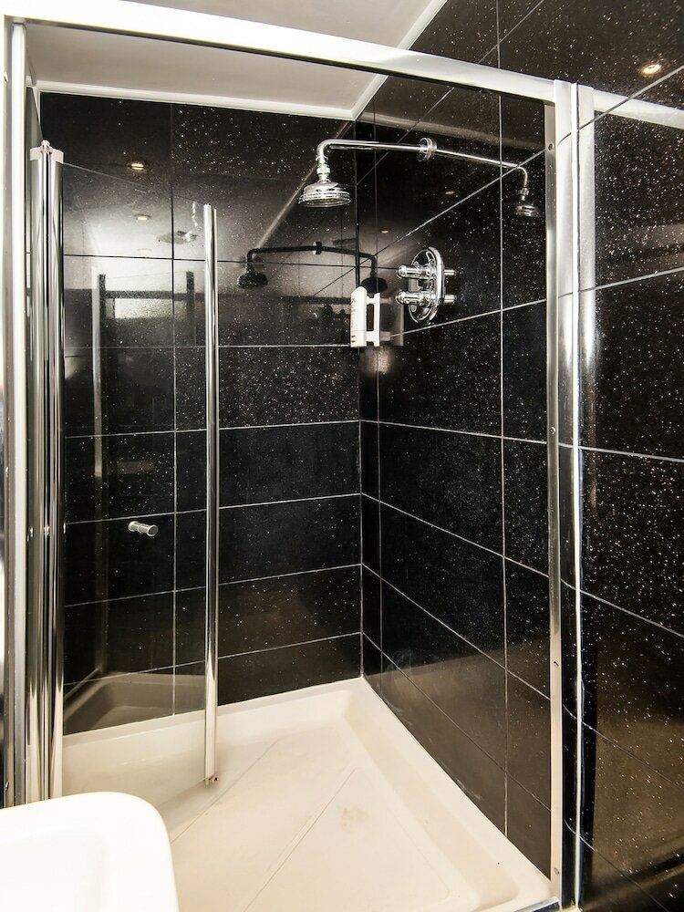 Фото Oyo Vale Lodge