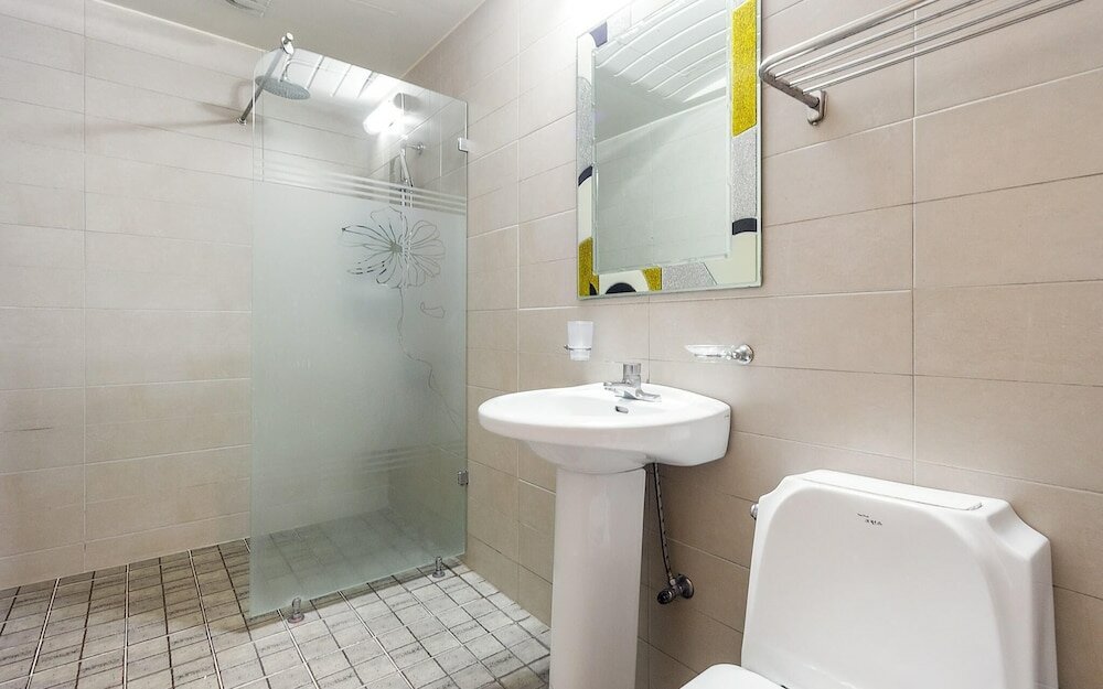 Фото Yeosu Hotel Sixty