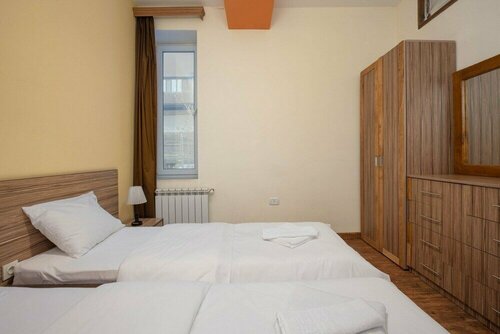 Stay Inn на Налбандяна 7/1