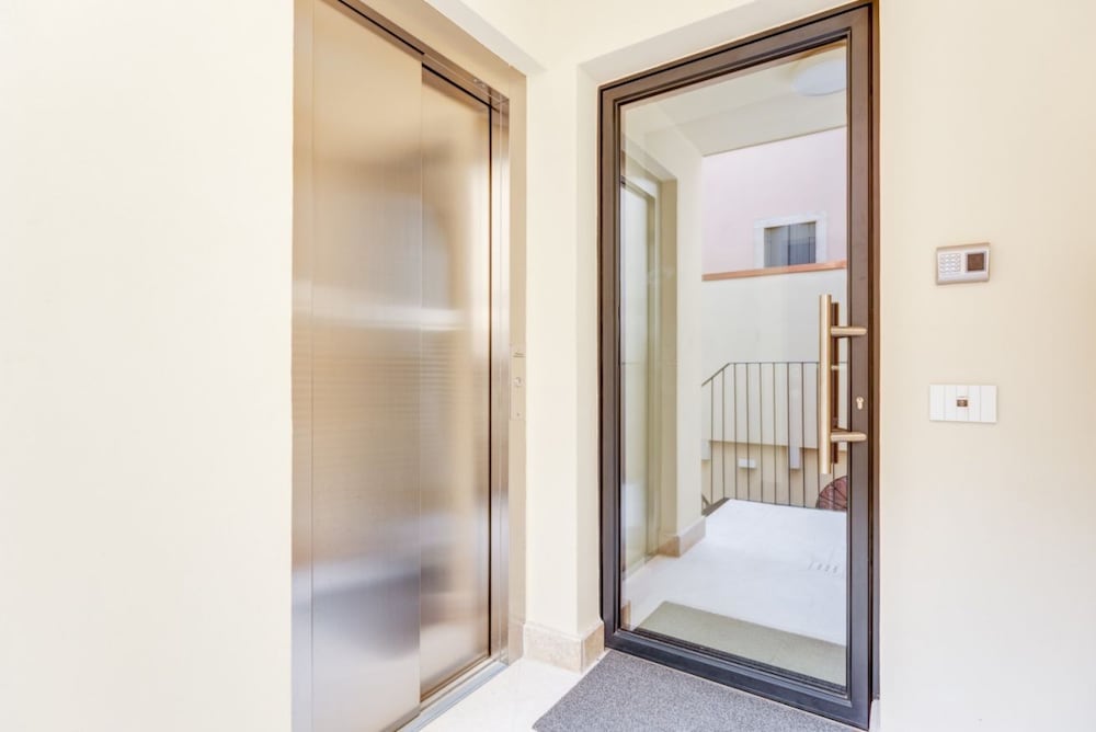 Фото Luxury & Charming Piazzetta San Giorgio Apartments