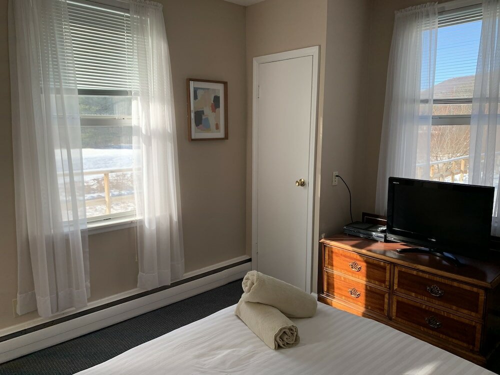 Фото Copperhood Retreat & SPA