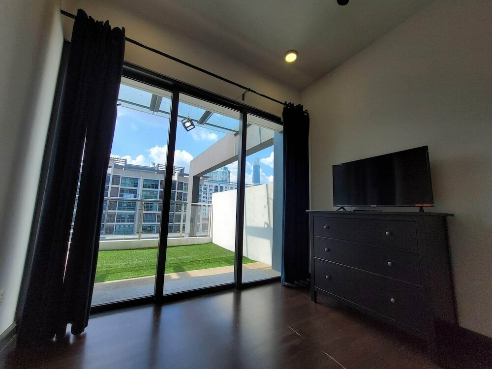 Фото V Residence SunwayVelocity by SleepyBear