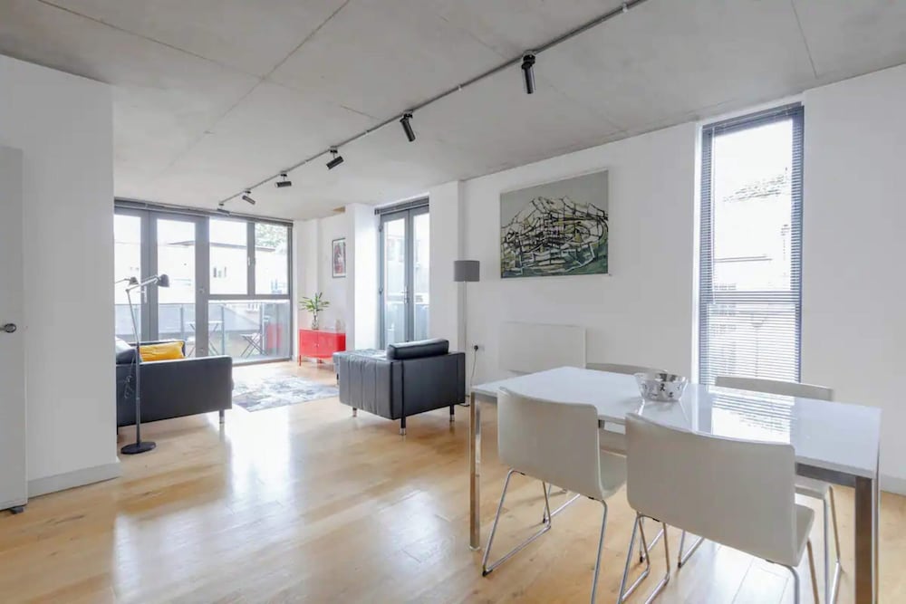 Фото Beautiful & Bright 2bd Flat - Dalston!