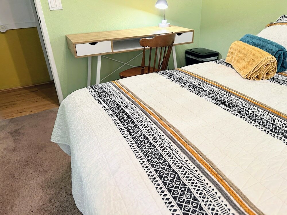 Фото Private bedroom in Country house near wineries