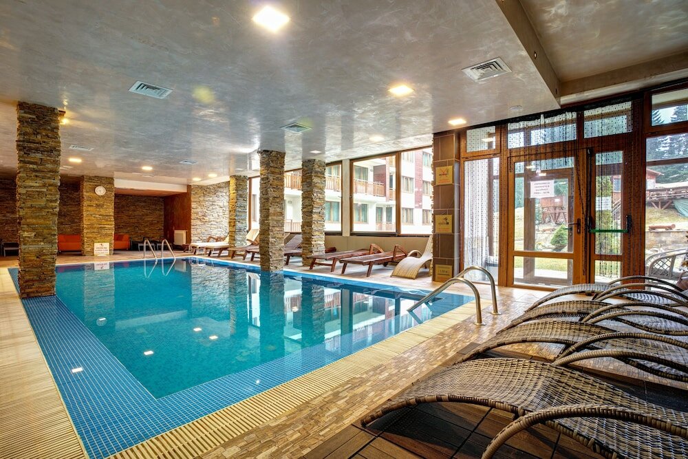 Фото Forest Nook Aparthotel