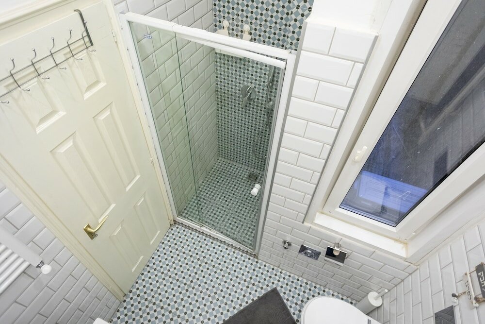 Фото Lie On Me Lazy Simon