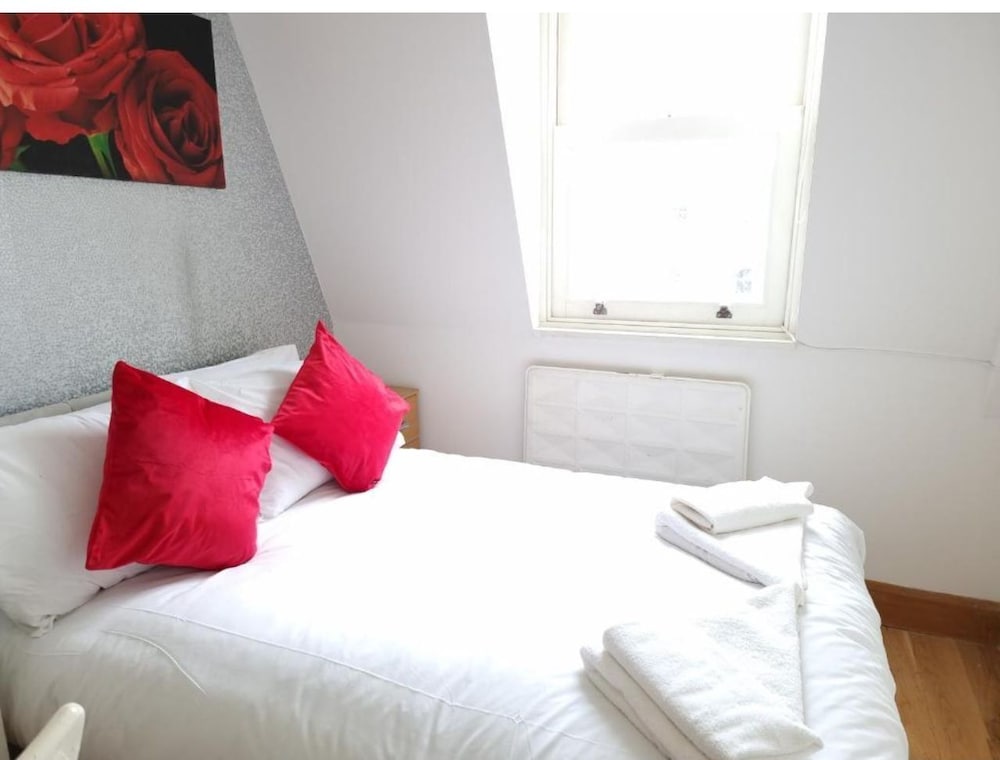 Фото 80 Inverness Terrace