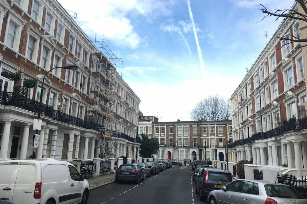 Фото Bright and Modern Bayswater Apartment