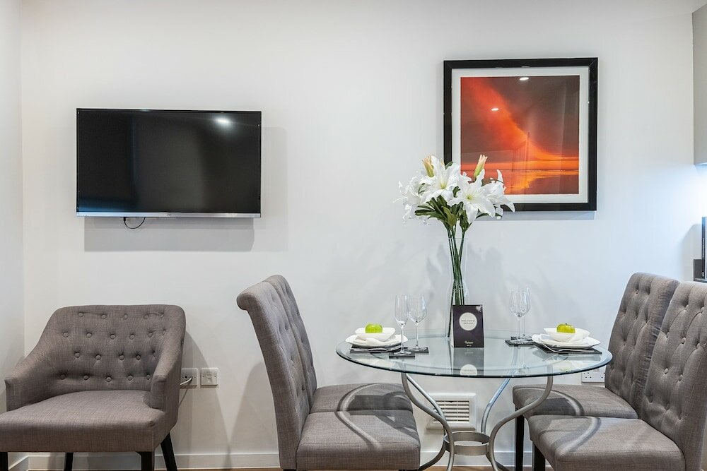 Фото Lak Serviced Apartments