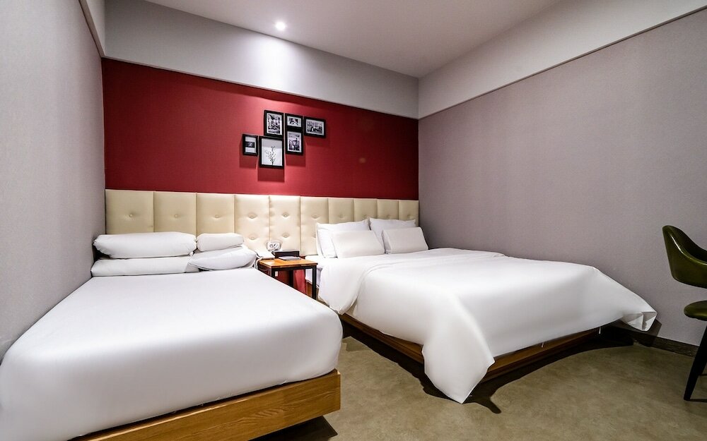 Фото Yongin Soseol Smith Hotel