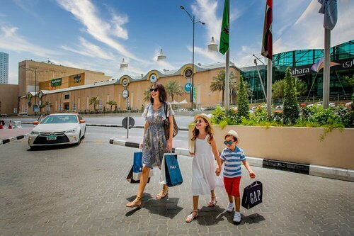 Гостиница Golden Sands Hotel & Residences в Шардже