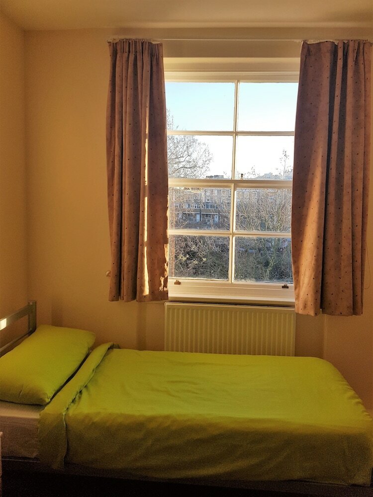 Фото Bowden Court - Hostel