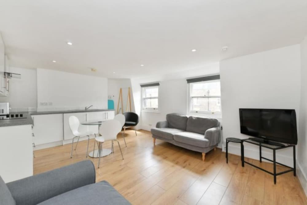 Фото Blandford Street Apartments