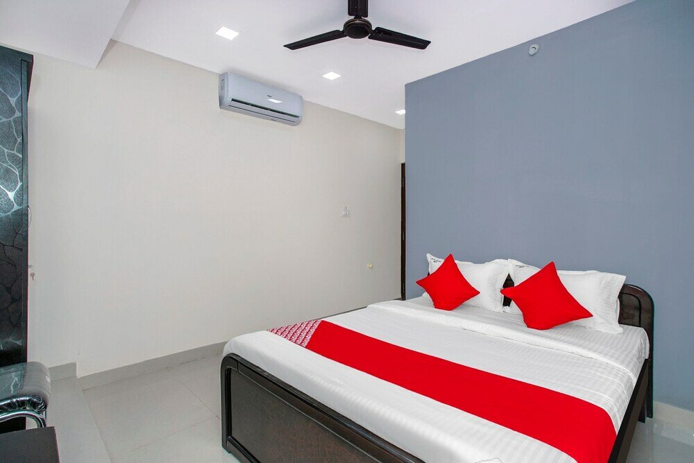 Фото Oyo 19934 Hotel Golden Arch