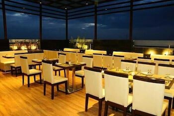 Фото Iroomz Hotel Sr Grand