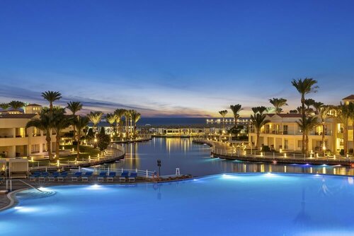 Гостиница Пикальбатрос Дана бич резорт в Хургаде