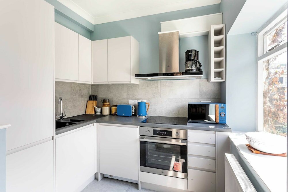 Фото Cosy North Kensington Flat