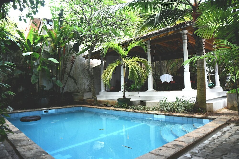 Фото Orchard House