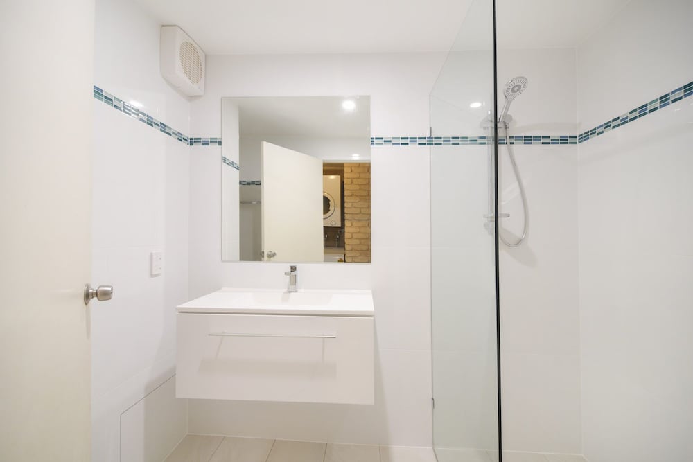 Фото Galleries 3 - 3/28 Peregian Esplanade