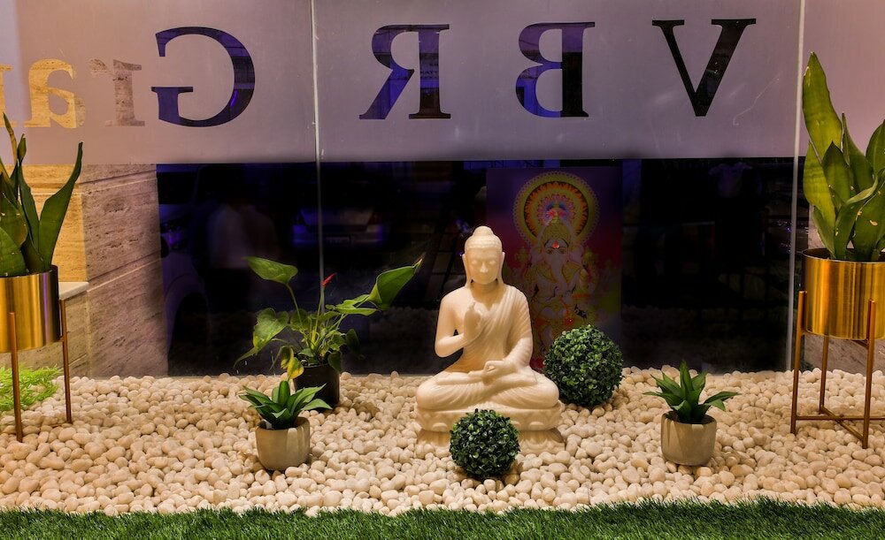 Фото Hotel Vbr Grand Inn