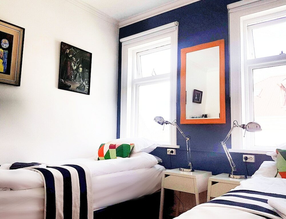 Фото Refurinn Reykjavik Guesthouse - Hostel