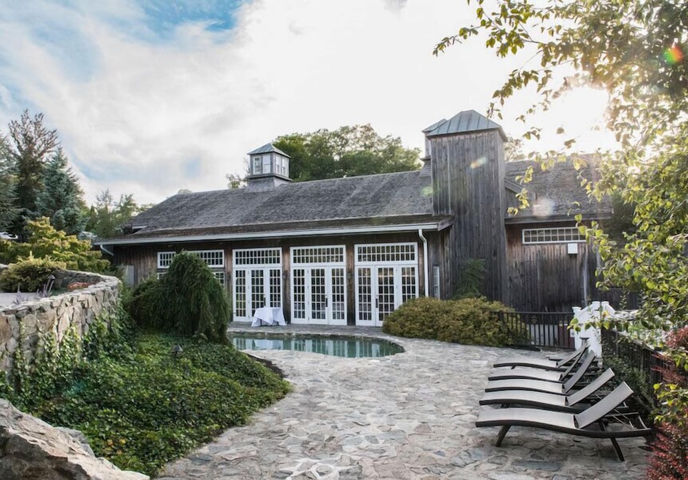 Фото The Red Lion Inn Resort 1704