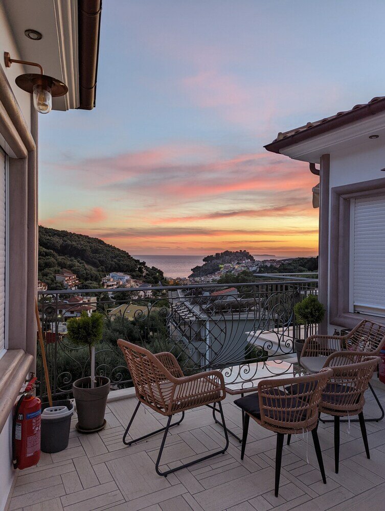 Фото Natura Luxury Suites Parga