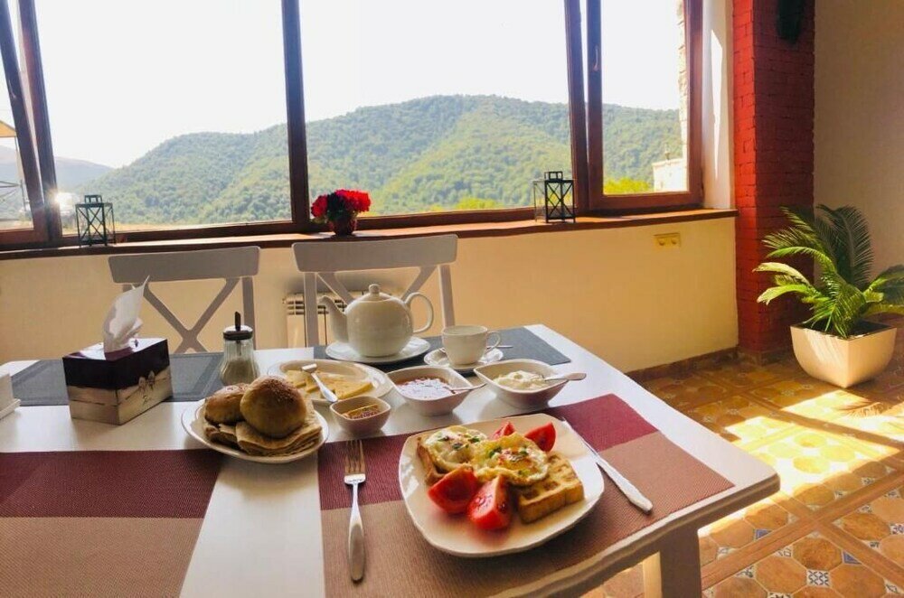 Фото Cottage Chalet and Tours